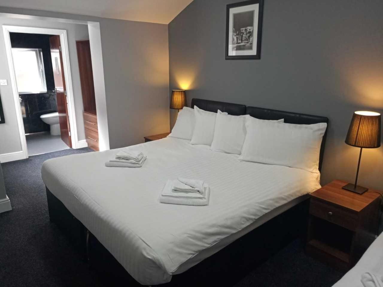 The Liverpool Inn Hotel Bagian luar foto