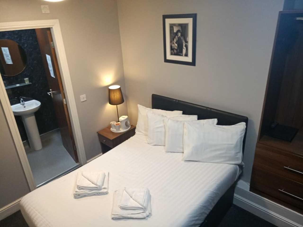 The Liverpool Inn Hotel Bagian luar foto